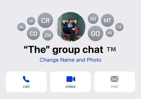 The Fine Art of Naming a Group Chat - The New York Times Snapchat Group Chat, Snapchat Groups, Group Chat Names, Estate Lawyer, Critical Reading, Social Circles, Graduation Year, University Of Mississippi, Saying Sorry