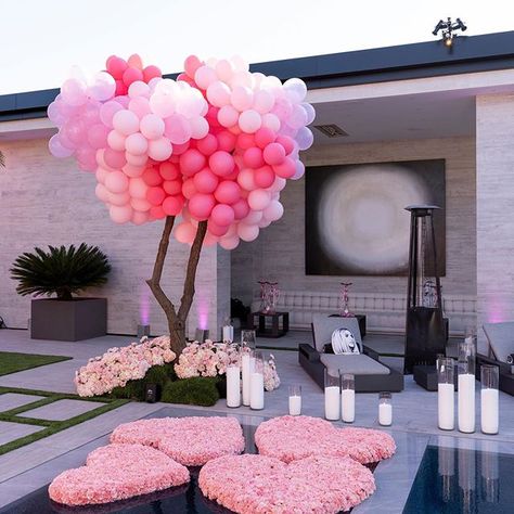 Kardashian Party, Outdoors Birthday Party, Picnic Decorations, Lake Decor, Baby Shower Decorations For Boys, Pool Birthday Party, Pink Parties, Bridal Shower Theme