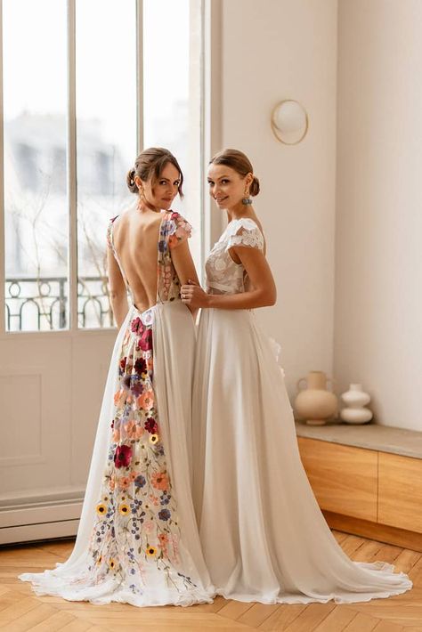 Wedding Dresses With Colored Embroidery, Wedding Dresses Floral Embroidery, Wedding Dress With Pop Of Color, Wedding Dress Embroidered Flowers, Embroidered Wedding Dress Colorful, Wedding Dresses With Color Accents, Wedding Dresses Open Back, Civil Dress, Embroidery Wedding Dress