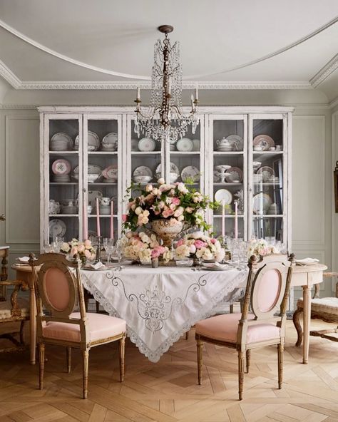 Rebecca Hessel, Pink Chairs, Nyc Townhouse, Rose Uniacke, French Arm Chair, French Chandelier, Colour Inspiration, Design Toscano, A Love Story