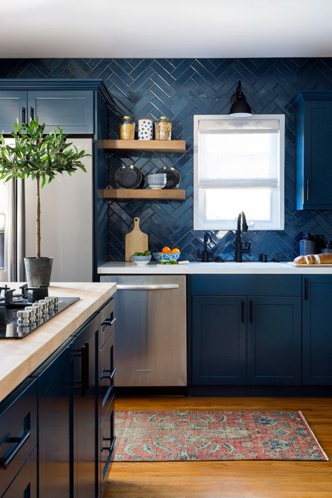 Forever Classic: Blue Kitchen Cabinets – Jessica Baker – Blog Dark Blue Kitchen Cabinets, Navy Blue Kitchen Cabinets, Dark Blue Kitchens, Herringbone Tile Backsplash, Blue Kitchen Designs, Top Kitchen Designs, Kitchen Extensions, Colourful Kitchen, Kabinet Dapur