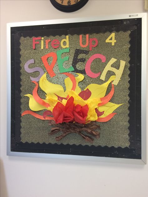 Speech bulletin board Speech Bulletin Boards Back To School, Speech Bulletin Boards, September Bulletin Boards, Esol Classroom, Speech Classroom, Door Bulletin Boards, Fall Bulletin Boards, Bulletin Board Ideas, Speech Room