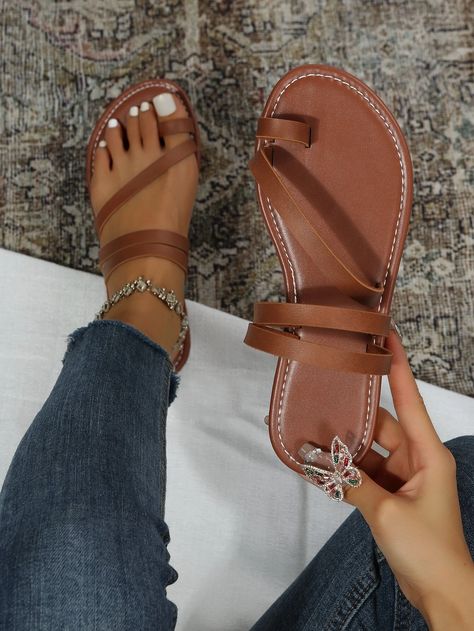 Toe Ring Designs, Toe Loop Sandals, Braided Sandals, Sandals Flat, Cute Sandals, Magic Art, Slides Shoes, Womens Sandals Flat, Beach Shoes