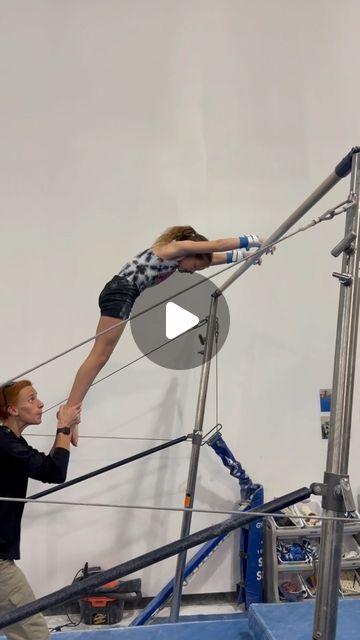 Grassroots Gymnastics 💚🤸‍♂️💚 on Instagram: "The level 3s & 4s are working hard on shapes🔥💪✨ #gymnastics #grasroots #bars #gymnasticsgrowth #gymnasticstraining #competitivegymnastics #shapes #compulsorygymnastics" Bars Gymnastics, Gymnastics Bars, Gymnastics Training, Gymnastics Videos, Working Hard, Drills, Gymnastics, Work Hard, Coaching