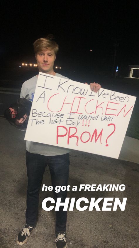 best promposal of all!!!! Butterfly Promposal, Last Minute Promposal Ideas, Chicken Promposal, Harry Styles Promposal, Best Promposal, Fishing Promposal, Promposal Ideas For Him, Dance Proposals, Promposal Ideas