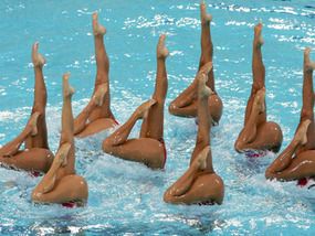 Danny La Rue, Synchronised Swimming, Ballet Images, Ballet Pictures, Synchronized Swimming, Girls Show, Sport Girl, Water Sports, Board Shorts