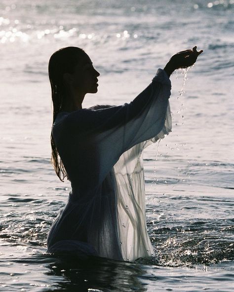 Modern Witchcraft, Aquarius Aesthetic, Water Witch, Lake Photoshoot, Moon In Aquarius, Water Shoot, Water Bearer, Goddess Energy, Beach Shoot