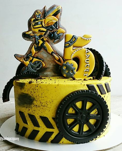 Cake Transformers Birthday Cake Bumble Bee, Transformers Birthday Bumblebee, Bumble Bee Transformer Cake Ideas, Bumblebee Cake Ideas, Birthday Cake For Boys 4th, Transformers Cake Bumblebee, Bumble Bee Cake Transformers, Transformer Cakes For Boys, Bumble Bee Transformers Birthday Party