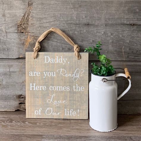 Bride Sign, Rustic Letters, Welcome Home Gifts, Rustic Wood Sign, Wood Wedding Signs, Cottage Chic Decor, Signs Wedding, Outdoor Signage, Family Decor