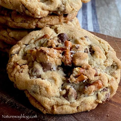 Chocolate Chunk Rockstar Cookies - Nature Way Rock Star Cookies Recipe, Rockstar Cookies Recipe, Rockstar Cookies, Toffee Chips, Got Milk, Toffee Bits, Star Cookies, Delicious Cookie Recipes, Chocolate Chunk