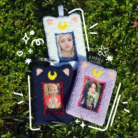 K Pop Freebies, Photocard Holder Keychain, Freebie Ideas, Luna Artemis, Pc Holder, Sailor Moon Cat, Punch Embroidery, Photocard Holder, Moon Cat