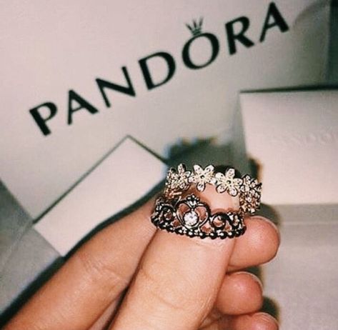 pinterest ✰ @/ eydeirrac Pandora Rings Aesthetic, Princess Tiara Ring, Ring Pandora, April Birthstone Ring, Pinterest Jewelry, Rings Aesthetic, Tiara Ring, Engagement Rings Vintage Halo, Pandora Rings