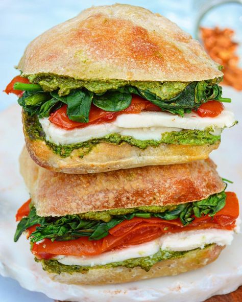 VEGAN version of a @starbucks tomato & mozzarella sandwich. I just had to do it 🤭 I embarrassingly used to eat these multiple times a week. Tag a friend who is or was totally... Tomato Mozzarella Sandwich, Ciabatta Sandwich, Salad Appetizer Cups, Mozzarella Sandwich, Pesto Sandwich, Vegan Mozzarella, Grape Salad, Vegan Pesto, Ciabatta Bread