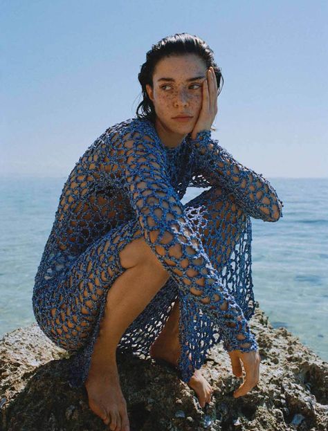 Pooja Mor, Beach Fashion Shoot, Beach Fashion Editorial, Pose Mode, Viviane Sassen, Beach Editorial, Inspiration Photoshoot, Beach Model, Photographie Portrait Inspiration