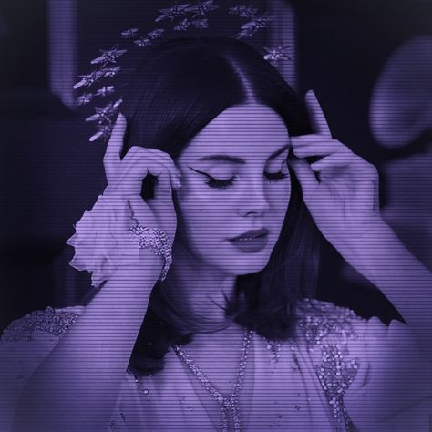 Violet Widget Aesthetic, Lana Del Rey Purple Wallpaper, Lana Del Rey Purple Aesthetic, Lana Del Rey Purple, Mysterious Photography, Iphone Wallpaper Hd Original, Lana Del Rey Love, Purple Vibe, Dark Purple Aesthetic