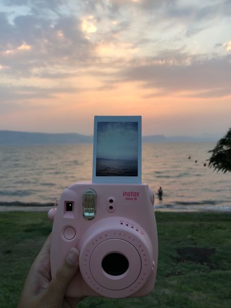 Pink Instax Camera Aesthetic, Pink Instax Camera, Pink Polaroid Camera Aesthetic, Pink Camera Aesthetic, Summer Polaroids, Polaroid Camera Aesthetic, Pink Polaroid Camera, Pink Polaroid, Instax Mini Ideas