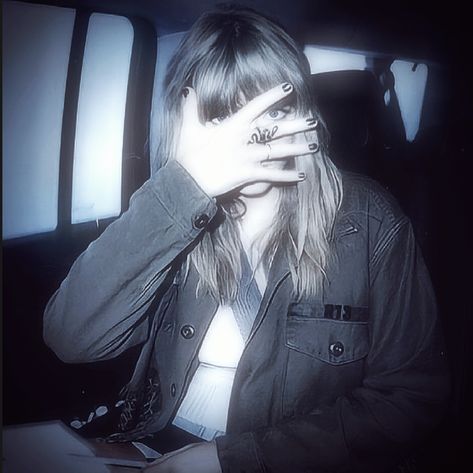 Taylor Swift Discord Pfp, Taylor Swift Pfp Reputation, Taylor Swift Dark Aesthetic, Grunge Taylor Swift, Rep Aesthetic, Taylor Pfp, Boyfriend Taylor, Taylor Swift Profile, Reputation Tv