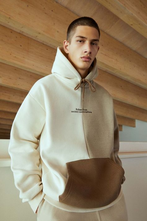 Pola Jaket, Stylish Hoodies, Trendy Hoodies, Modieuze Outfits, Men Fashion Casual Outfits, Streetwear Men Outfits, Mode Inspo, Mode Streetwear, Style Outfits