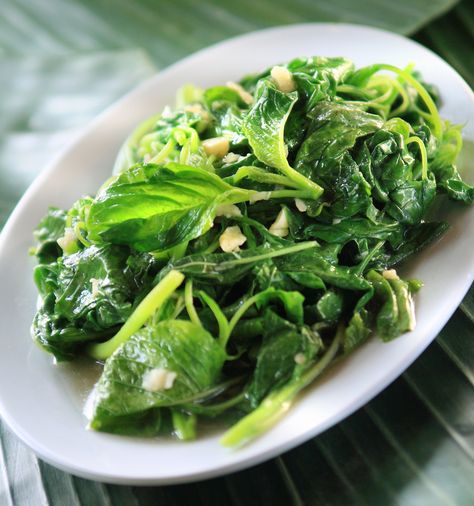 Sautéed Spinach with Ginger - Dale's Sauteed Spinach with Ginger Candida Recipes, Candida Diet Recipes, Sauteed Greens, Garlic Spinach, Wilted Spinach, Fat Flush, Candida Diet, Sauteed Spinach, Idee Pasto Sano