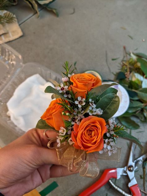 Orange And White Boutonniere, Bright Orange Corsage, Orange And White Corsage, Orange Prom Corsage, Prom Flowers Orange Dress, Orange Prom Bouquet, Orange Prom Flowers, Orange Corsage And Boutonniere, Orange Prom Couple