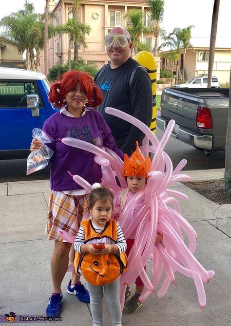 Finding Nemo Halloween Costume Family, Finding Nemo Family Halloween Costumes, Finding Nemo Family Costume, Nemo Costume Diy, Finding Nemo Costume Diy, Finding Nemo Jr, Finding Nemo Costume, Nemo Costume, 2017 Halloween Costumes