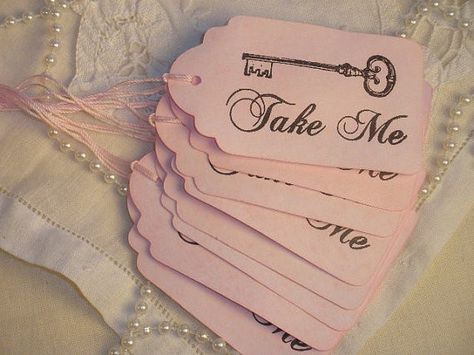 Alice and Wonderland tags - cute for party favor bags Alice In Wonderland Goody Bag Ideas, Alice In Wonderland Wedding Theme, Alice And Wonderland, Maybelline Mascara, Alice In Wonderland Wedding, Mad Hatter Party, Alice In Wonderland Birthday, Vintage Skeleton, Pink Thread