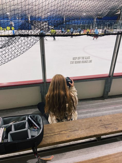 Hockey Photographer Aesthetic, Sports Social Media Manager Aesthetic, Women In Sports Journalism Aesthetic, Sports Photographer Aesthetic, Yearbook Aesthetic, Sport Management Career, Sports Broadcasting, Sports Social Media, Sports Journalism