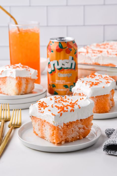 Orange Crush Cake, Crush Cake, Creamsicle Cake, Orange Cake Recipe, Poke Cake Recipes, Sheet Cake Recipes, Poke Cakes, Refreshing Desserts, Decadent Cakes