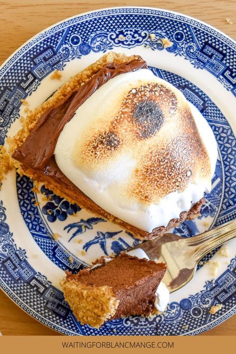 Slice of no bake s'more's cheesecake, topped with toasted marshmallow, with a bit taken out. Cherry Cheesecake Pie, Cheesecake Pie Recipes, Baked Smores, Rich Tea Biscuits, Triple Chocolate Cheesecake, No Bake Cherry Cheesecake, No Bake Chocolate Cheesecake, Vanilla Bean Cheesecake, Cherry Topping