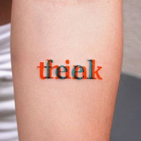 Cool Small Tattoo Ideas, Typographic Tattoo, Free Tattoo Fonts, One Word Tattoo, Tatoo 3d, Word Tattoo Ideas, Think Tattoo, One Word Tattoos, Typography Tattoo