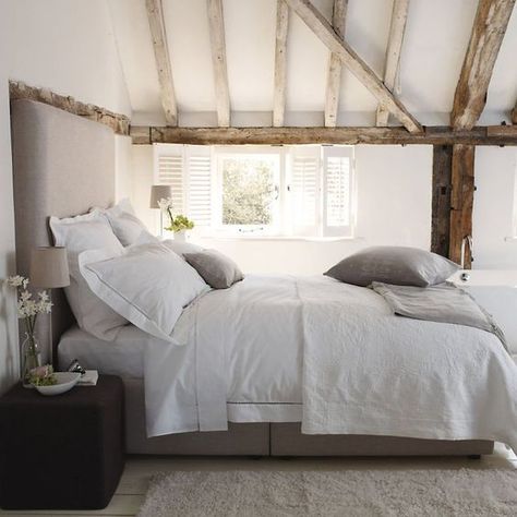 English Cottage Bedroom Inspiration & Ideas - Pine and Prospect Home Greige Bedroom, English Cottage Bedroom, Modern Country Style, Attic Bedrooms, Cottage Bedroom, Country Bedroom, Exposed Beams, Dreamy Bedrooms, Country Style Homes