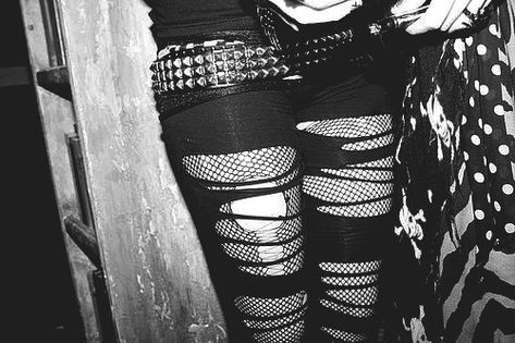 Ripped Tights, Ripped Leggings, Scene Girl, Rocker Chick, Rocker Girl, Rock Outfit, Psychobilly, Fishnet Stockings, Dieselpunk