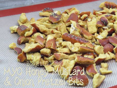 Copycat Snyders Honey Mustard & Pretzels recipe Appetizers, Snacks, Party Food NEED TO TRY DB Mustard Onion Pretzels, Onion Pretzels, Flavored Pretzels, Friendsgiving Recipes Appetizers, Friendsgiving Appetizers, Pilsbury Recipes, Mustard Pretzels, Honey Mustard Pretzels, Seasoned Pretzels