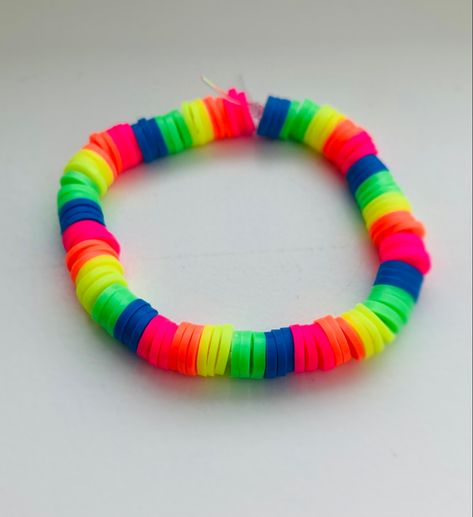 Clay Beads Bracelet Ideas, Beads Bracelet Ideas, Tropical Core, Clay Beads Bracelet, Neon Bracelets, Bff Bracelets, Beaded Jewelry Bracelets, Bracelet Inspo, Bracelets Ideas