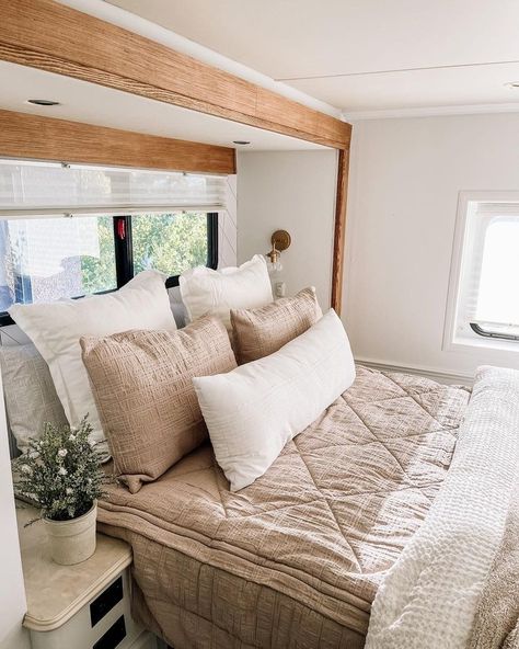 motorhome renovation • Instagram Motorhome Renovation, Rv Remodeling, Mountain Craftsman, Backyard Guest Houses, Airstream Remodel, Diy Camper Remodel, House Backyard, Rv Trailer, Camper Remodel