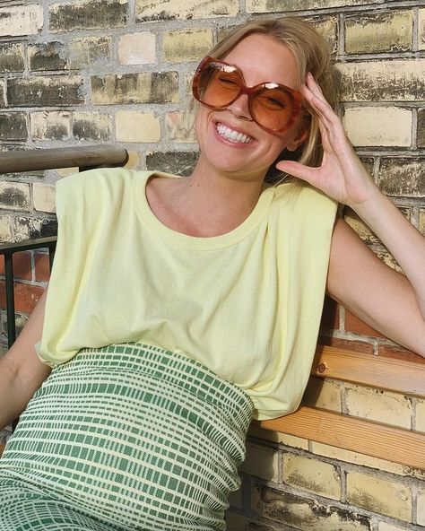 Hanna Stefansson (@hannastefansson) • Instagram photos and videos Shoulder Muscle, Hanna Stefansson, Simple Office, T Shirt 2023, Shoulder Muscles, Frankie Shop, Tank Top Women, Chic Shop, Sunshine Yellow