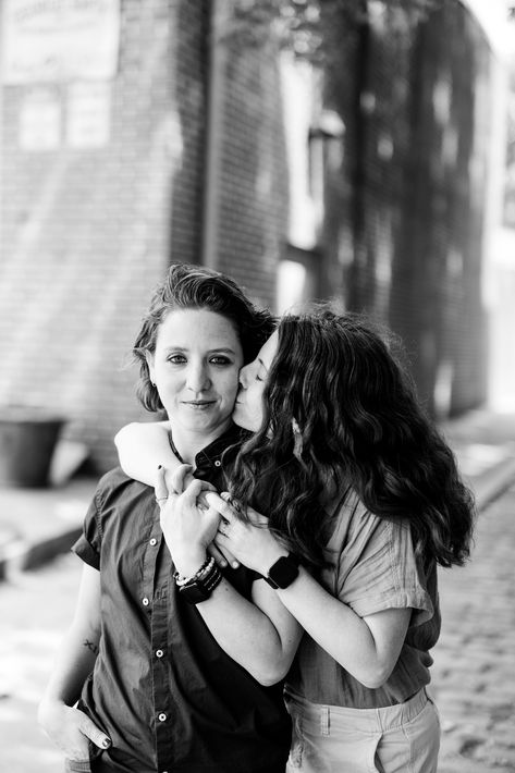 TJ (they/them) and Sam (she/her) are getting married late next year and they wanted their engagement session to feel a little city, a little urban, so we opted to wander around my favorite part of the city, Old City Philadelphia, for their engagement session with the hope of finding some new fav spots! Read more and view the session on the Swiger Photography blog! Queer Photoshoot Ideas, Queer Engagement Photos, Queer Engagement, Couples Posing Ideas, Couple Engagement Pictures, Couples Posing, Engagement Poses, Posing Ideas, Couple Photography Poses