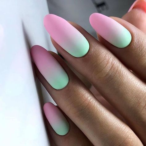 Matte pink and green ombre polish Gel Ombre, Unghie Sfumate, Pink Ombre Nails, Ombre Acrylic Nails, Matte Nails Design, Ombre Nail Designs, Gradient Nails, Pastel Nails, Chic Nails