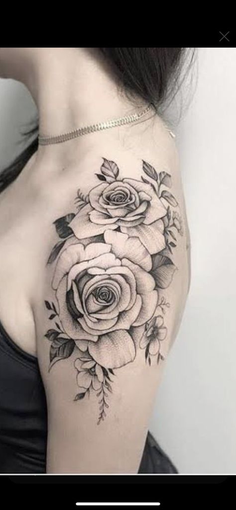 Front Shoulder Tattoo, Tatoo Rose, Bird Shoulder Tattoos, Shoulder Tattoo Ideas, Beautiful Back Tattoos, Women's Shoulder Tattoo, Front Shoulder Tattoos, Shoulder Cap Tattoo, Flower Shoulder Tattoo