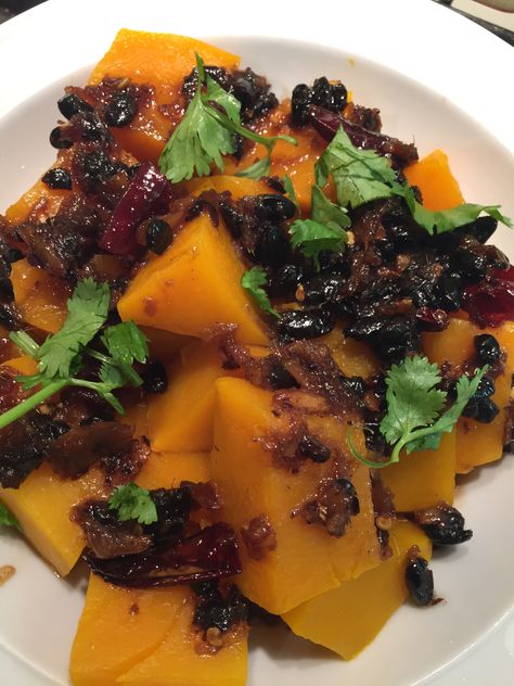 Steamed Pumpkin with salted black bean sauce | freespiritfood Chinese Pumpkin Recipe, Black Bean Sauce Recipe, Steamed Pumpkin, Japanese Tofu, Steam Pumpkin, Spirit Food, Neil Perry, Tasty Thai, Black Bean Recipes