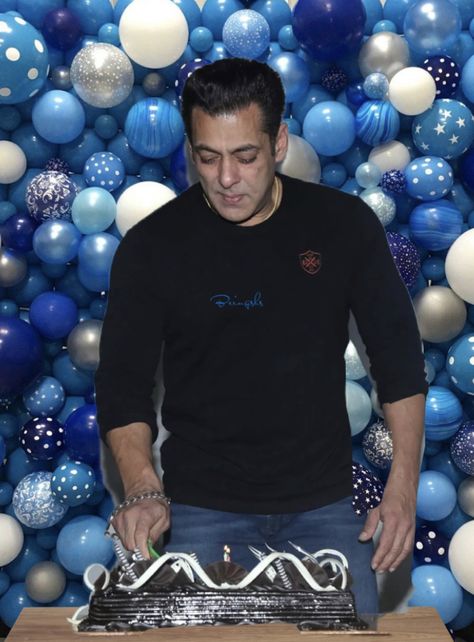 Salman Khan Wallpapers, Salman Khan Photo, Salman Khan, Alia Bhatt, Bollywood Stars, Customer Care, Happy Birthday, Wallpapers, Actors