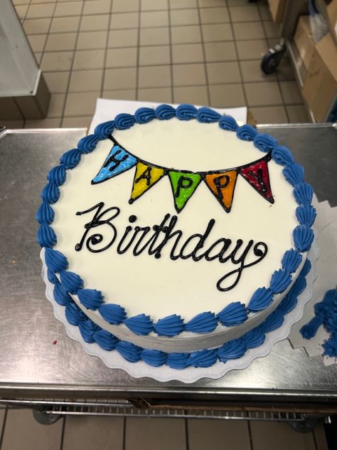 Simple Cake Decorating Ideas For Men, Dq Cake Designs Dairy Queen, Dairy Queen Cake Ideas, Dairy Queen Cake Designs, Round Birthday Cake Ideas, Round Cake Ideas, Round Cake Decorating Ideas, Dq Cake, Simple Birthday Cake Designs