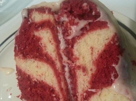 Strawberry Marble Cake Recipe                                                                                                                                                     More Strawberry Marble Cake, Marble Cake Recipe, Savory Cakes, Marble Cake Recipes, Cold Cake, Cheap Clean Eating, Strawberry Cake Recipes, Delicious Clean Eating, Salty Cake