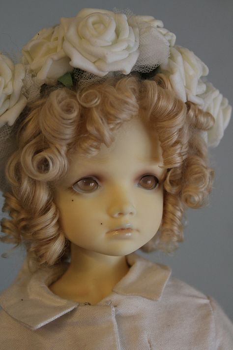 Curls curls curls by Hasel-Anne.art doll Sfx Photoshoot, Doll Curls, Porcelain Doll Aesthetic, Curly Doll Hair, Ringlet Curls, Doll Beauty, Random Clothes, Brown Curly Hair, Hair Coils