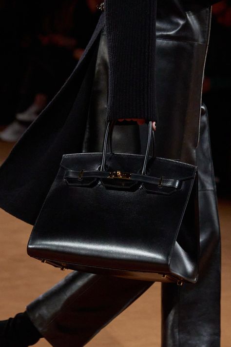 Enter Galactic, Sac Hermes Kelly, Hermes 2023, Hermes Fashion, Fall 2023 Ready To Wear, 2023 Ready To Wear Collection, Luxury Bags Collection, All Black Fashion, 2023 Ready To Wear