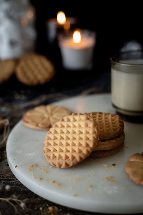 Butter Cookies Photography, Cookies Food Photography, Cookies Autumn, Cookies Photography, Autumn Cookies, Baking Photography, Be Unforgettable, Recipe Notes, First Bite