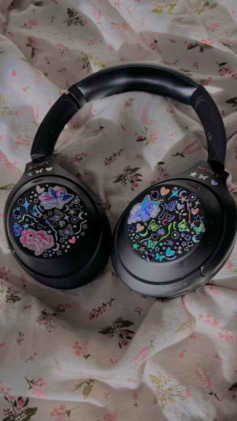 sony wf-1000xm4 wireless headphones decorated with holographic stickers and generation 3 my little pony stickers Sony Wh 1000 Xm4 With Stickers, Headphone Decoration Black, Sony Xm4 Decoration, Sony Wh 1000 Xm4 Sticker, Sony Xm4 Stickers, Sony Wh 1000 Xm4 Decorated, Decorated Earphones, Sony Xm4 Decorated, Headphones Decorated With Stickers