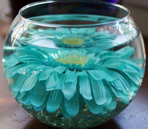 diy Wedding Crafts: Fishbowl Flower Centerpiece Cheap Centerpieces, Cheap Wedding Centerpieces, Diy Event, Fake Flower, Wedding Centerpieces Diy, Diy Centerpieces, Deco Floral, Diy Wedding Decorations, Travel Wedding