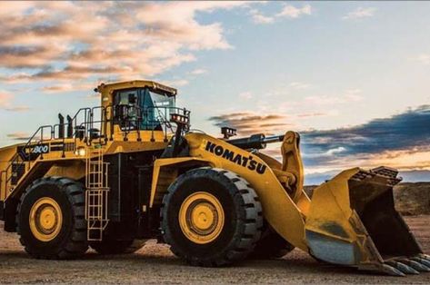 Construction Images, Equipment Operator, Heavy Equipment Operator, Tractor Loader, Heavy Construction Equipment, Mining Equipment, Wheel Loader, Big Rig Trucks, Heavy Machinery