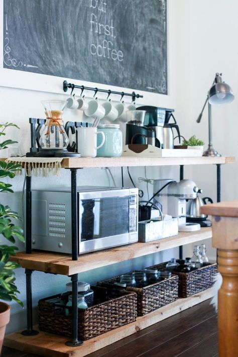 Small Kitchen Decoration, Apartemen Studio, Diy Coffee Station, Coin Café, Diy Coffee Bar, Farmhouse Coffee Bar, Kursi Bar, Home Coffee Stations, Coffee Carts